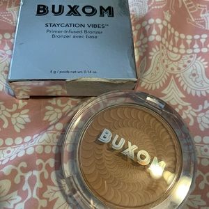 Buxom Staycation Vibes Primer-infused Bronzer in Rooftop Tan